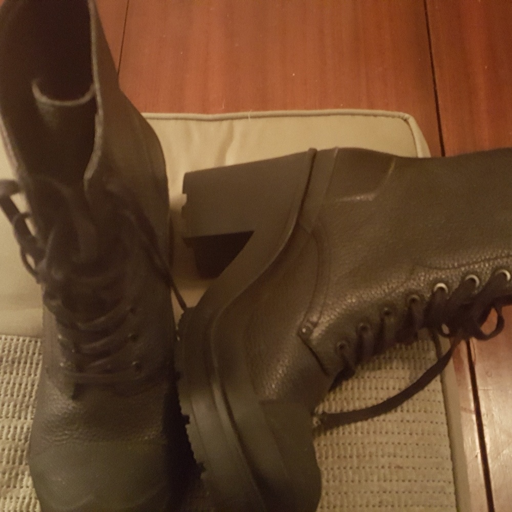 WOMENS HUNTER BOOTS